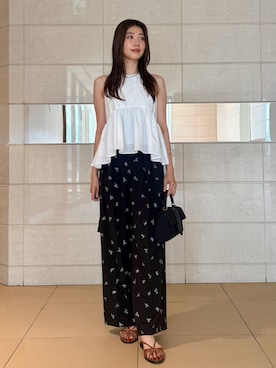 Mila Owenさんのコーディネート