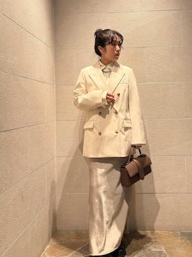 Mila Owenさんのコーディネート