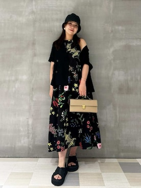Mila Owenさん(レディース・165cm)の夏コーディネート
