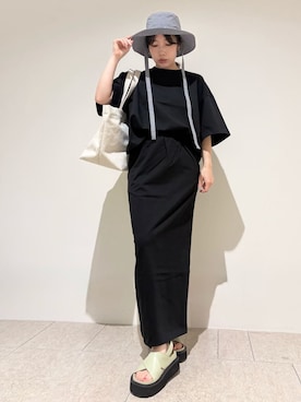 Mila Owenさん（レディース・155cm）の夏コーディネート