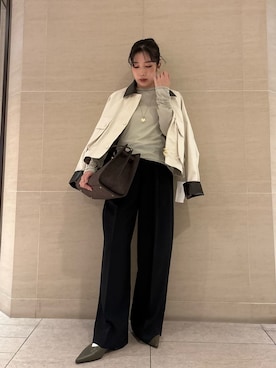 「アイテム（ミリタリージャケット）」を使った、Mila Owenさん（レディース・155cm）の秋コーディネート