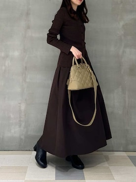 Mila Owenさん（レディース・159cm）の秋コーディネート