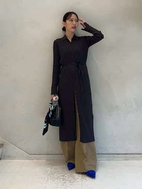 「アイテム（バンダナ/スカーフ、ブルー系）」を使った、Mila Owenさん（レディース・158cm）の冬コーディネート