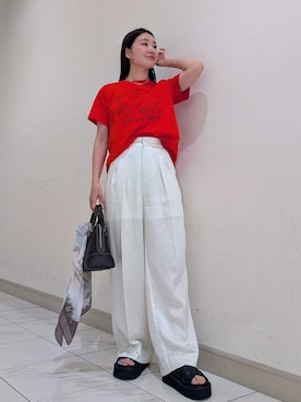 Mila Owenさん（レディース・156cm）の夏コーディネート