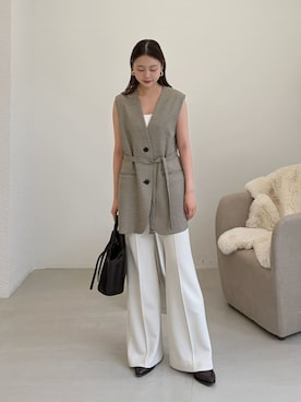 Mila Owenさんのコーディネート