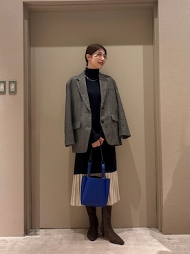 Mila Owenさん(レディース・169cm)の秋コーディネート