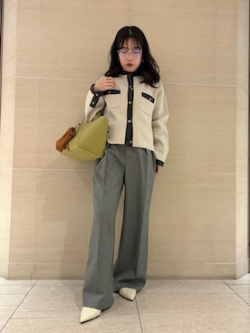 「アイテム（チャーム）」を使った、Mila Owenさん（レディース・155cm）の秋コーディネート