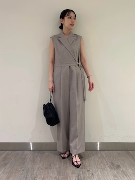 「アイテム（つなぎ/オールインワン）」を使った、Mila Owenさん（レディース・158cm）の春コーディネート