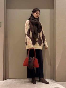 Mila Owenさん(レディース・169cm)の秋コーディネート