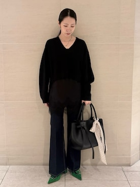 「アイテム（バンダナ/スカーフ、ベージュ系）」を使った、Mila Owenさん（レディース・160cm）の秋コーディネート