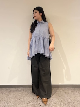 Mila Owenさんのコーディネート