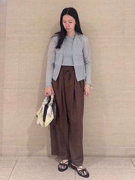 Mila Owenさん（レディース・160cm）の夏コーディネート