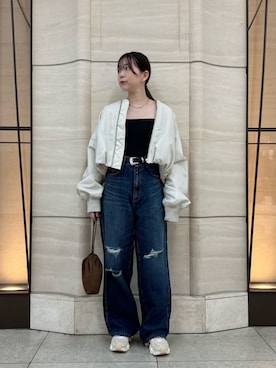 「アイテム（チューブトップ）」を使った、Mila Owenさん（レディース・153cm）の秋コーディネート