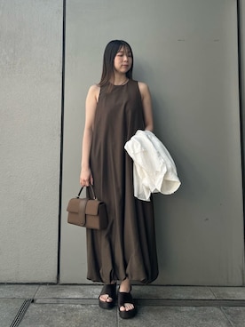 「Mila Owen（ミラオーウェン）のショルダー付きハンドバッグ（ショルダーバッグ、ブラウン系）」を使った、Mila Owenさんの春コーディネート