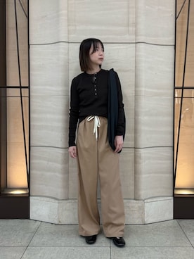 Mila Owenさん（レディース・153cm）の秋コーディネート