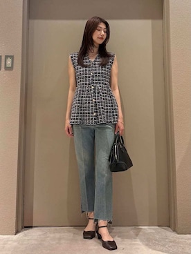 「Mila Owen（ミラオーウェン）の【MILA PANTS】裾段差テーパードデニムパンツ（デニムパンツ、ブルー系）」を使った、Mila Owenさんの春コーディネート