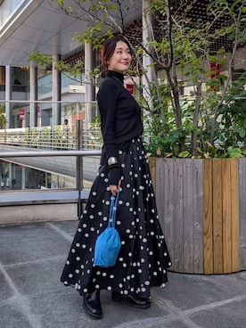 「アイテム（スカート、その他）」を使った、Mila Owenさん（レディース・156cm）の秋コーディネート