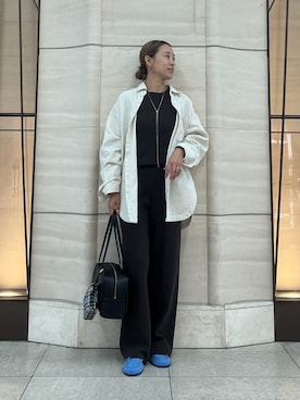 「アイテム（チャーム）」を使った、Mila Owenさん（レディース・158cm）の秋コーディネート