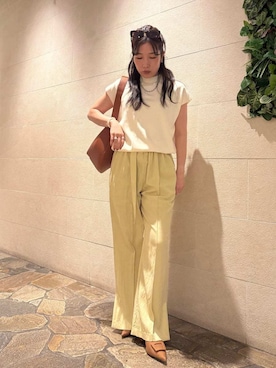 Mila Owenさんのコーディネート
