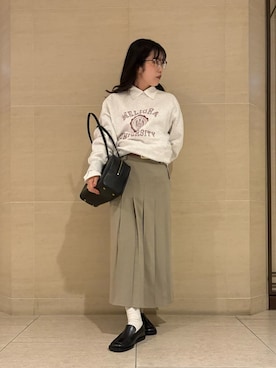 Mila Owenさん（レディース・155cm）の秋コーディネート