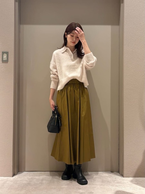 ビジュー釦クロップドポロニットプルオーバー（ポロシャツ）｜Mila