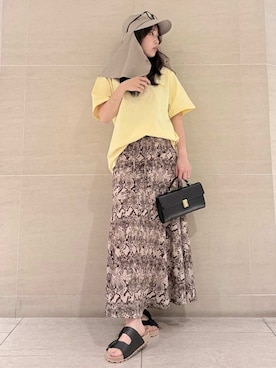 Mila Owenさんのコーディネート