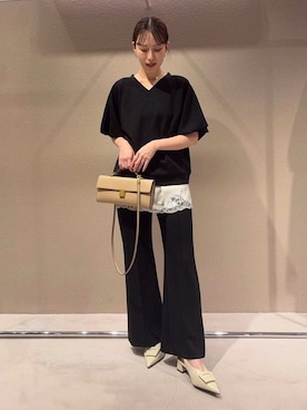 Mila Owenさんのコーディネート