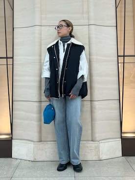 「アイテム（ハンドバッグ、ブルー系）」を使った、Mila Owenさん（レディース・158cm）の秋コーディネート