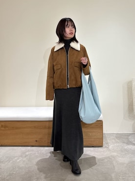 「アイテム（バッグ、ブルー系）」を使った、Mila Owenさん（レディース・160cm）の夏コーディネート