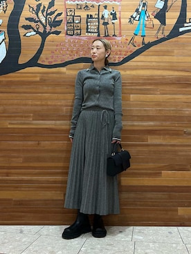 Mila Owenさん（レディース・158cm）の冬コーディネート