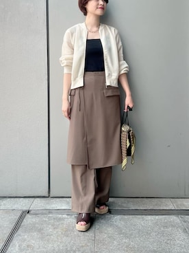 「アイテム（チューブトップ）」を使った、Mila Owenさん（レディース・165cm）の夏コーディネート