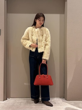 「アイテム（ノーカラージャケット、ベージュ系）」を使った、Mila Owenさん（レディース・169cm）の秋コーディネート