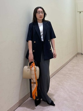 「Mila Owen（ミラオーウェン）の２タックウエストゴムワイドイージーパンツ（その他パンツ、グレー系）」を使った、Mila Owenさんの春コーディネート