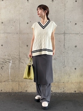 Mila Owenさん（レディース・158cm）の秋コーディネート