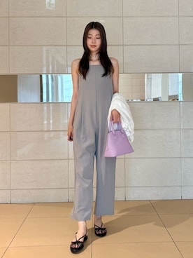 Mila Owenさん（レディース・169cm）の夏コーディネート