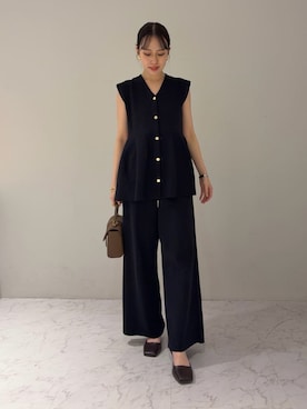 「Vネック」｜Mila Owenさん（レディース・158cm）の春コーディネート