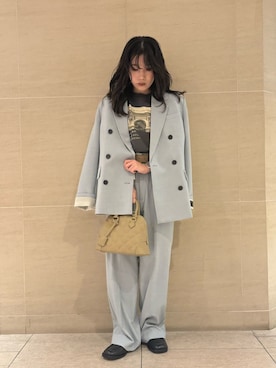 「アイテム（ベルト、ベージュ系）」を使った、Mila Owenさん（レディース・155cm）の秋コーディネート