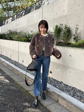 「アイテム（ノーカラージャケット）」を使った、Mila Owenさん（レディース・160cm）の秋コーディネート