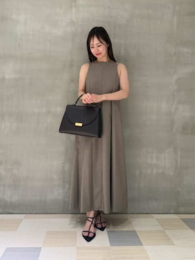 「アイテム（キャミソール、ブラウン系）」を使った、Mila Owenさん（レディース・160cm）の夏コーディネート