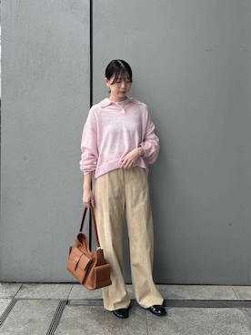 「アイテム（バレエシューズ）」を使った、Mila Owenさん（レディース・153cm）の秋コーディネート