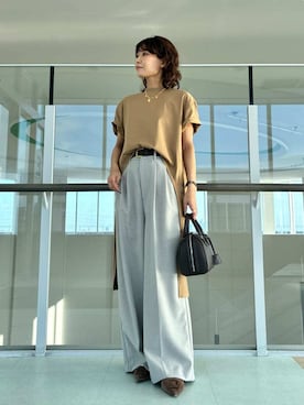 「Mila Owen（ミラオーウェン）のテールカットトップス（Tシャツ/カットソー、イエロー系）」を使った、Mila Owenさんの春コーディネート