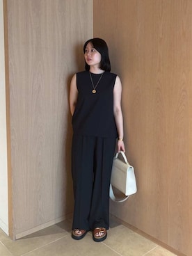 「アイテム（パンツドレス）」を使った、Mila Owenさん（レディース・163cm）の夏コーディネート