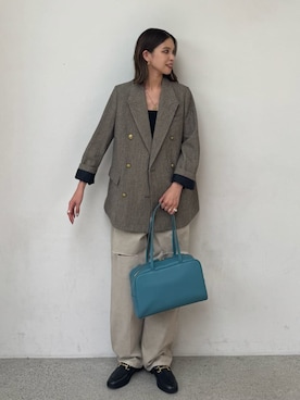 「アイテム（バッグ、ブルー系）」を使った、Mila Owenさん（レディース・165cm）の夏コーディネート