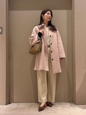 Mila Owenさんのコーディネート