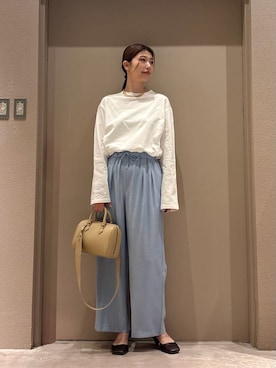 Mila Owenさんのコーディネート