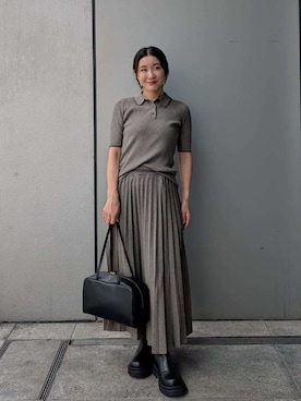 「アイテム（その他ヘアアクセサリー）」を使った、Mila Owenさん（レディース・156cm）の秋コーディネート