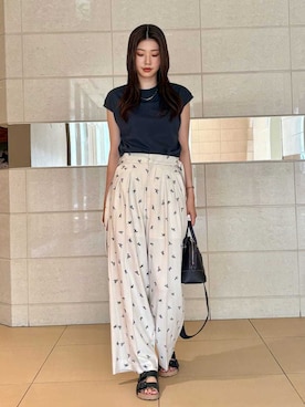 Mila Owenさんのコーディネート
