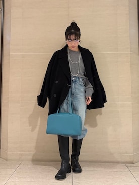「アイテム（ピーコート）」を使った、Mila Owenさん（レディース・155cm）の秋コーディネート