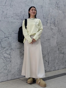 Mila Owenさんのコーディネート