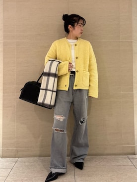 「アイテム（ストール/ショール）」を使った、Mila Owenさん（レディース・155cm）の秋コーディネート